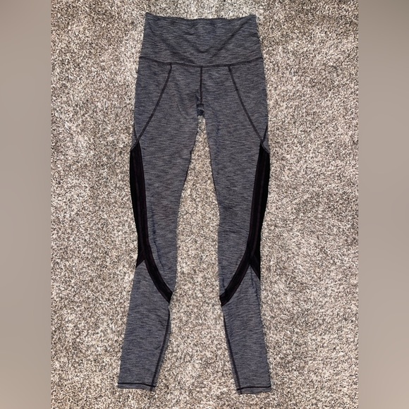 Athleta Pants - Athleta Yoga Pants Size XS. Gray & Black